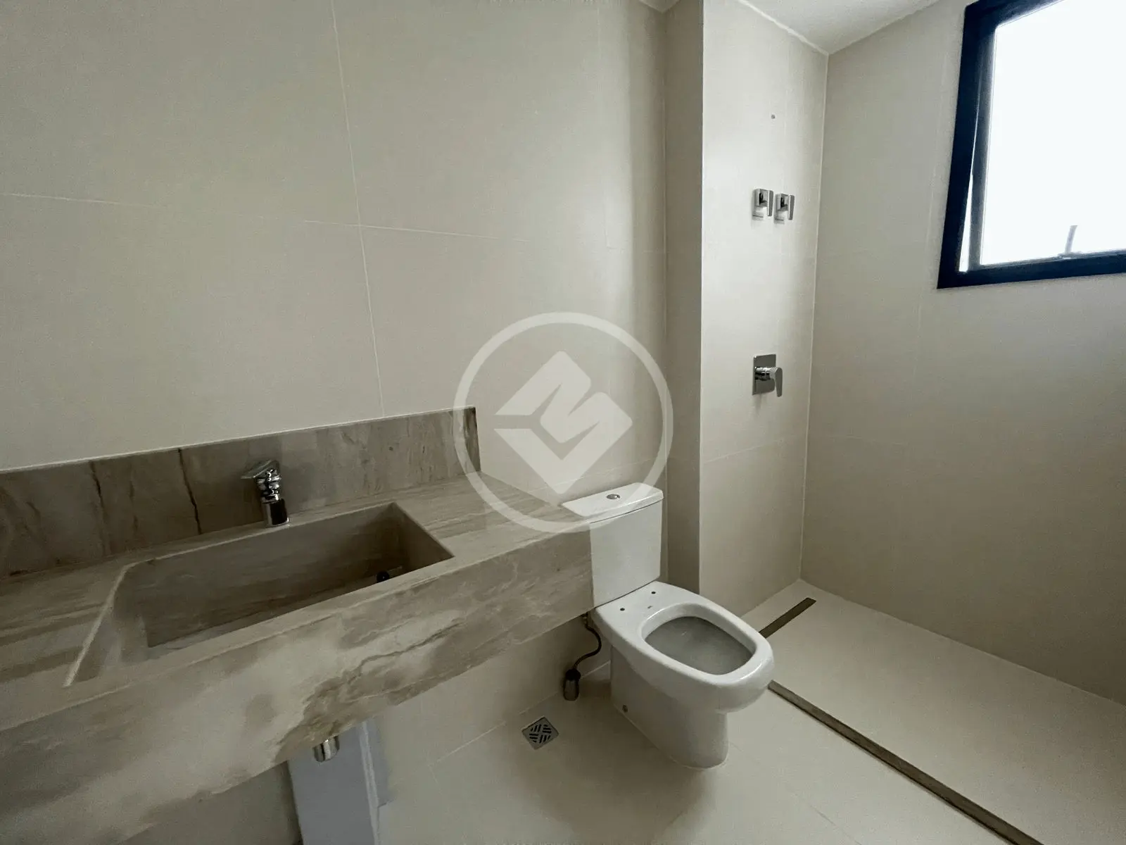 Apartamento à venda com 4 quartos, 222m² - Foto 14