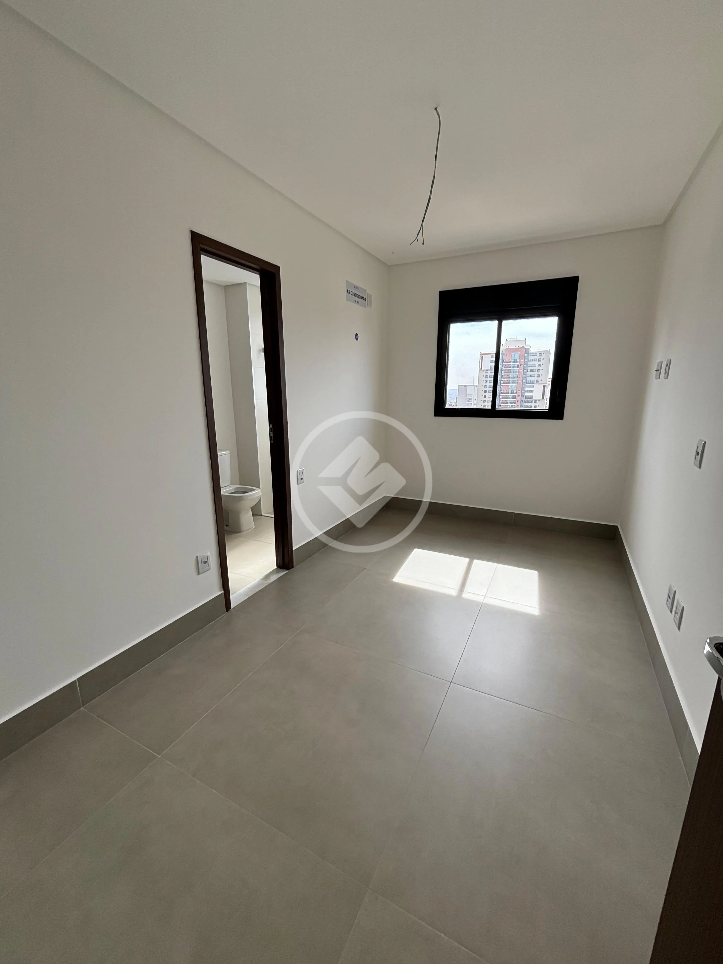 Apartamento à venda com 3 quartos, 161m² - Foto 9