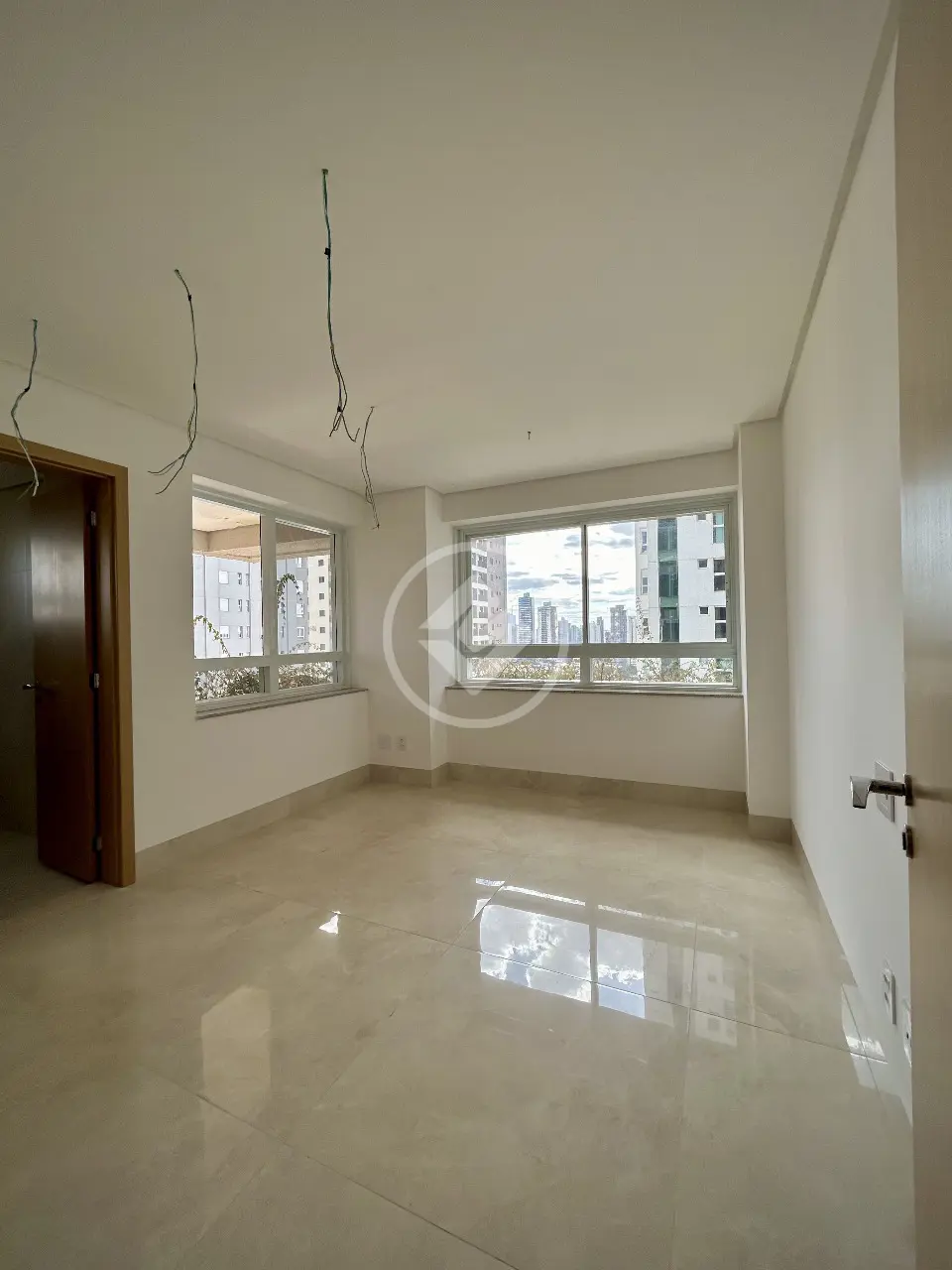 Apartamento à venda com 4 quartos, 256m² - Foto 18