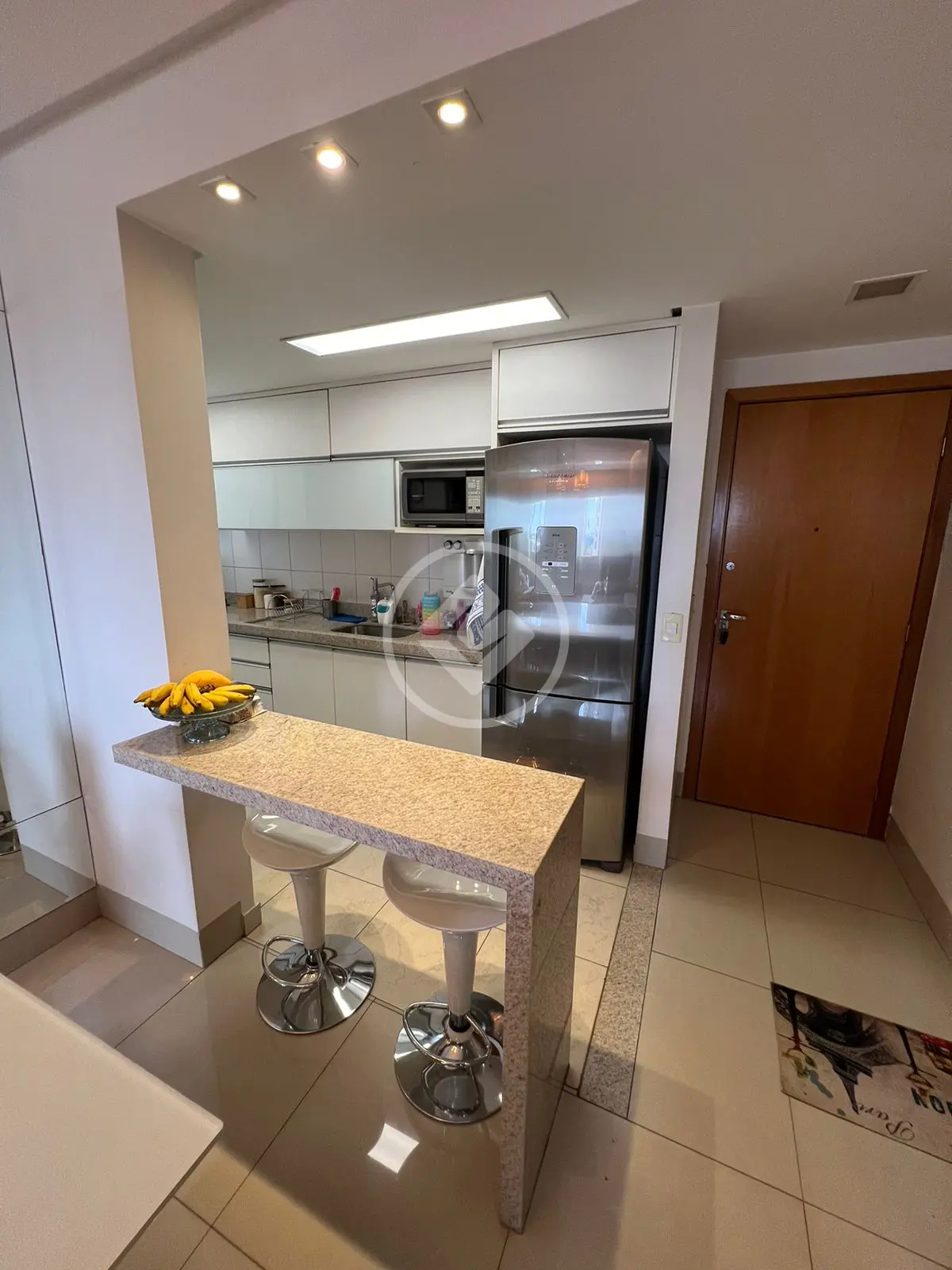 Apartamento à venda com 2 quartos, 64m² - Foto 3