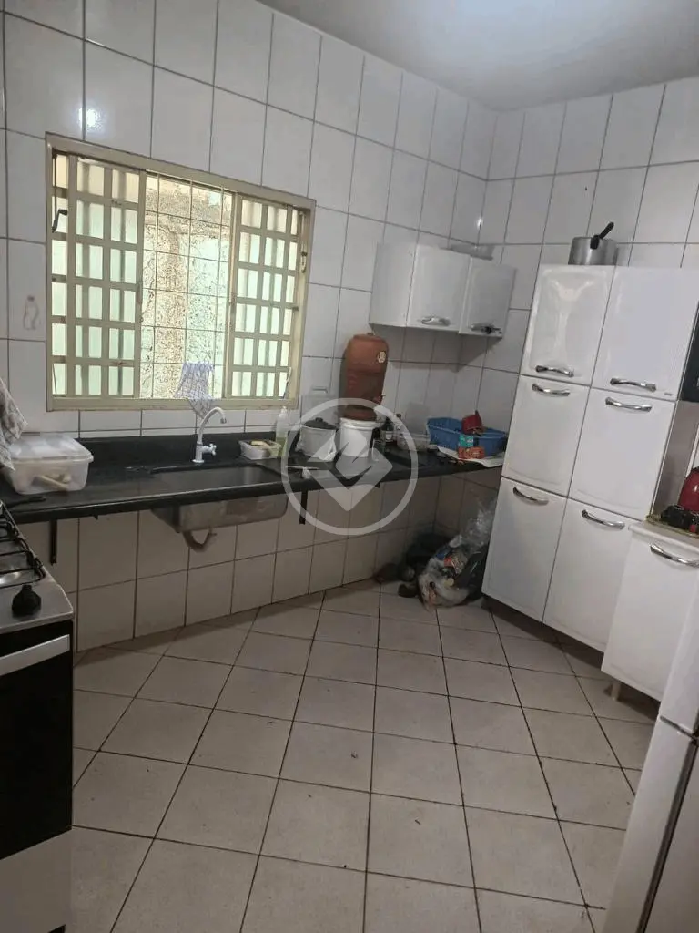 Casa à venda com 2 quartos, 124m² - Foto 2