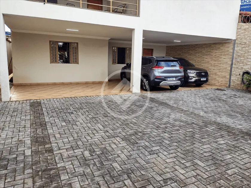 Sobrado à venda com 8 quartos, 330m² - Foto 40