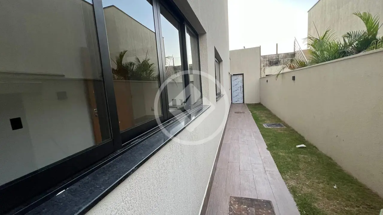 Casa à venda com 3 quartos, 320m² - Foto 22