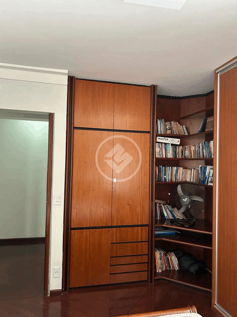 Apartamento à venda com 4 quartos, 224m² - Foto 7