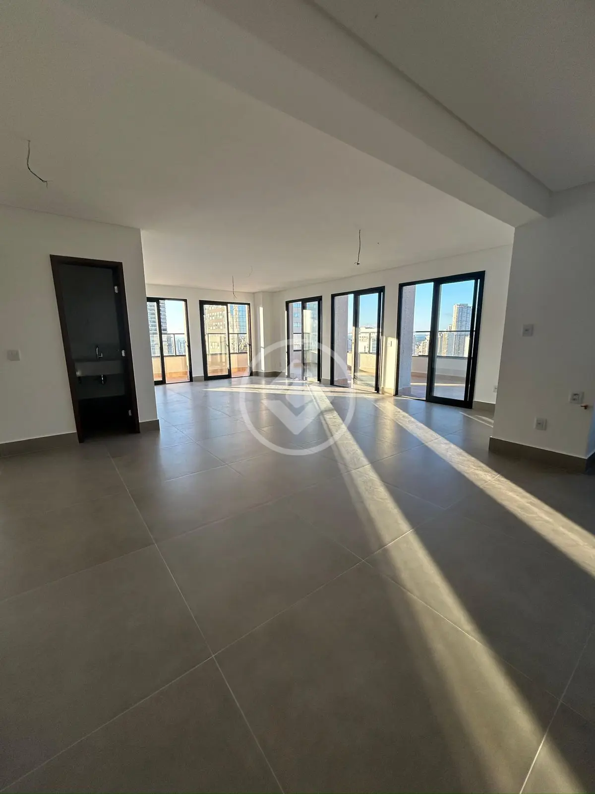 Apartamento à venda com 3 quartos, 235m² - Foto 19