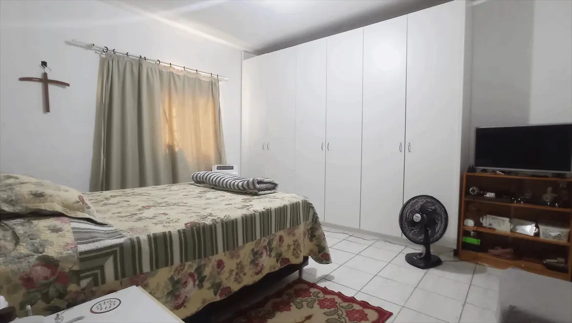 Casa à venda com 4 quartos, 260m² - Foto 14