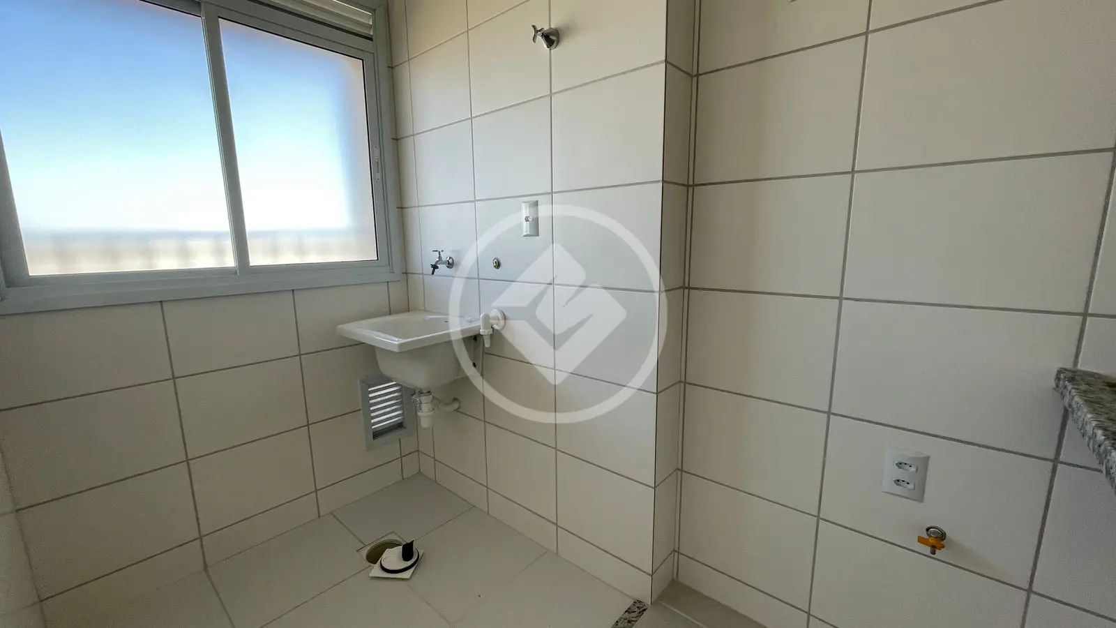 Apartamento à venda com 2 quartos, 64m² - Foto 8