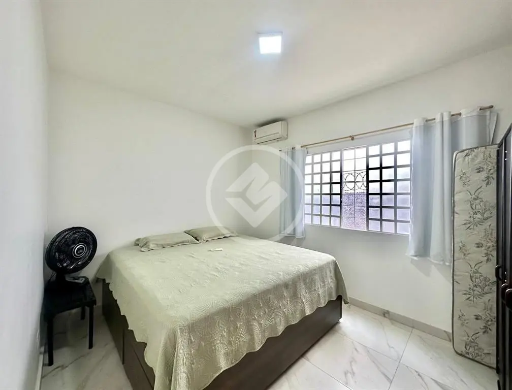 Casa à venda com 4 quartos, 202m² - Foto 12