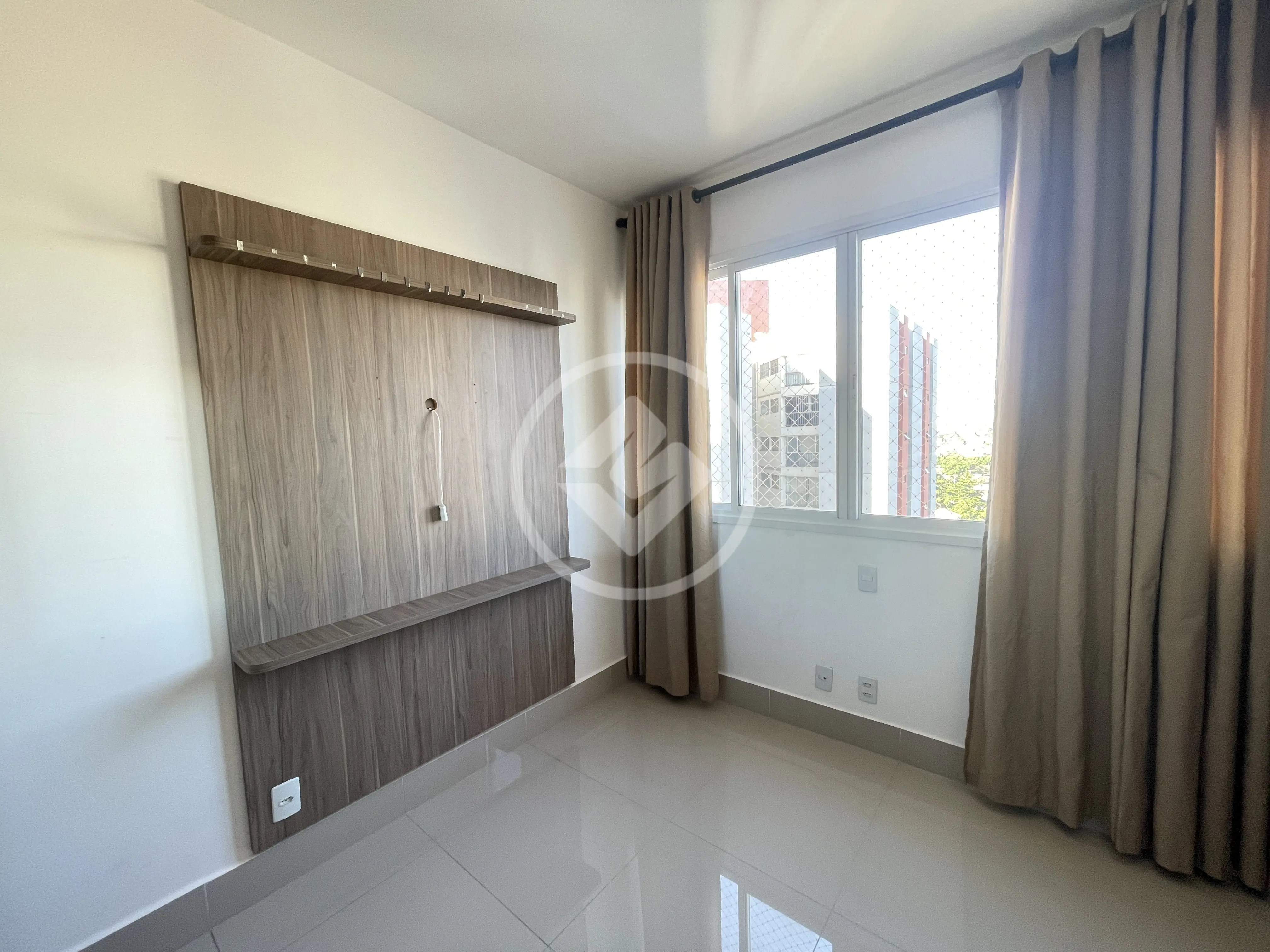 Apartamento à venda com 2 quartos, 77m² - Foto 2